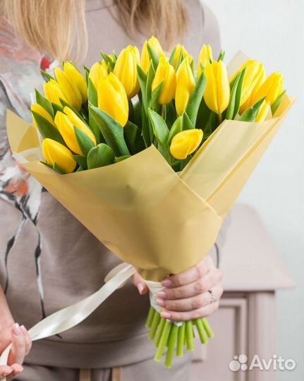 Тюльпаны к 8 Марта жёлтые