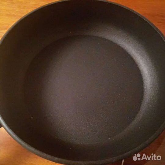 Новые сковороды, гриль антипригарные