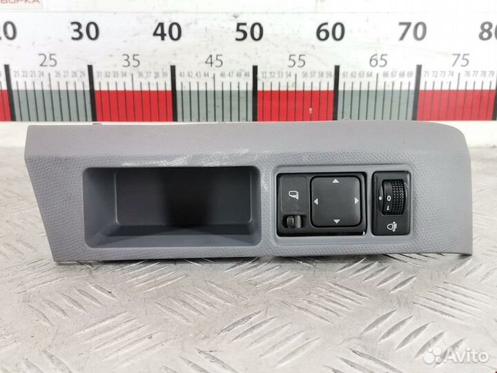 Кнопка корректора фар Nissan Micra 2 (K11) 2003