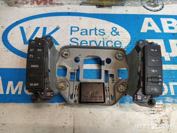 Кнопки на руль Volkswagen Touareg 7L 2002 - 2010