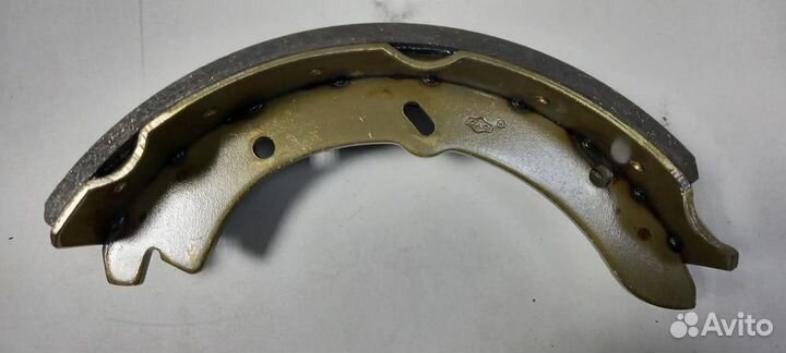 Тормозные колодки барабанные - zevs