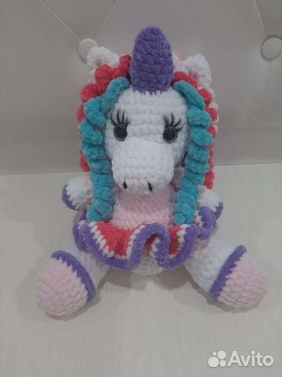 Вязаная игрушка Единорожка амигуруми