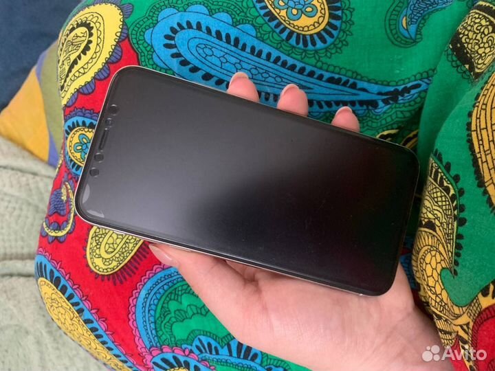 iPhone X, 64 ГБ