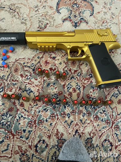 Пистолет desert eagle с гильзами