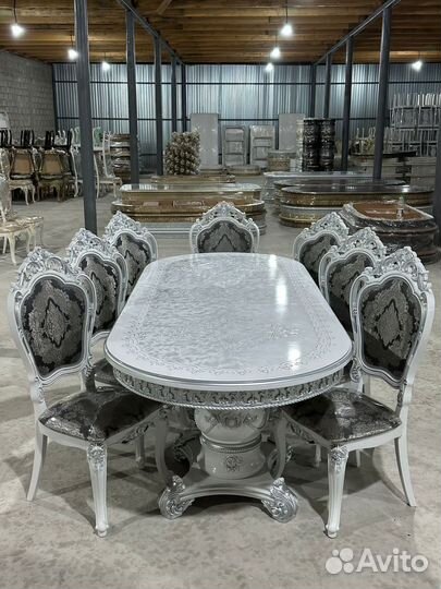 Стол в наличии