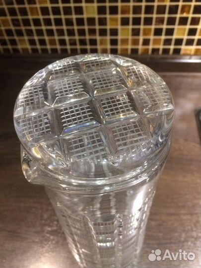 Хрустальный кувшин с крышкой