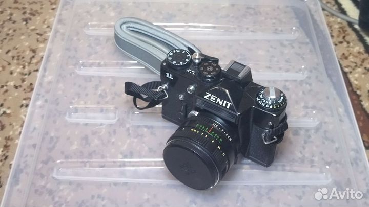 Фотоаппарат Зенит, объективы Юпитер и Зенитар