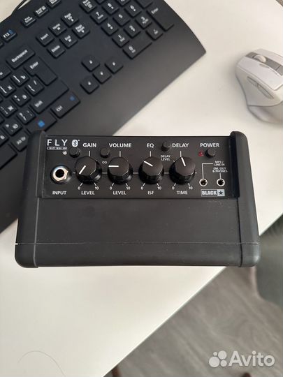 Гитарный комбоусилитель