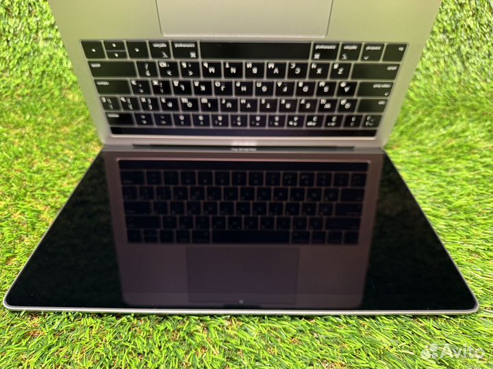 Macbook Pro 13 2018 i7/16/256