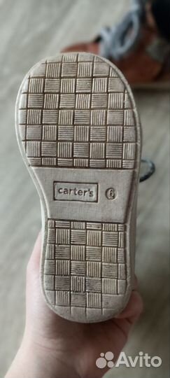 Продам куртку для мальчика Carters