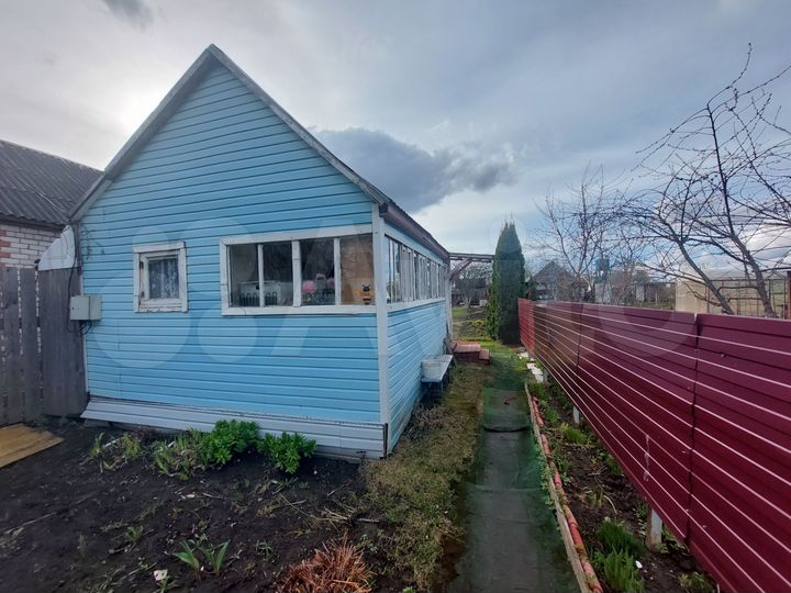 Дом 22 м² на участке 4 сот.