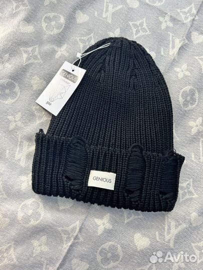 Шапка флисе рваная