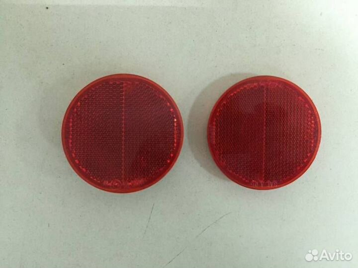 Отражатель задний Toyota Corolla E150 2006-2013