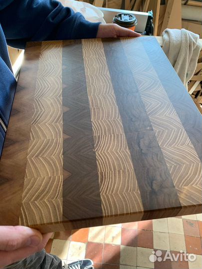 Разделочная торцевая доска из массива ореха