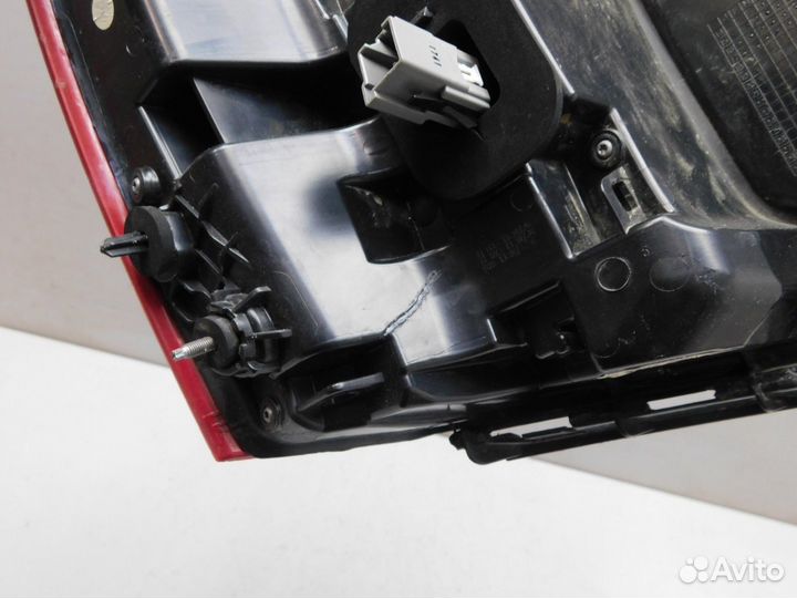 Фонарь задний правый Volvo XC90