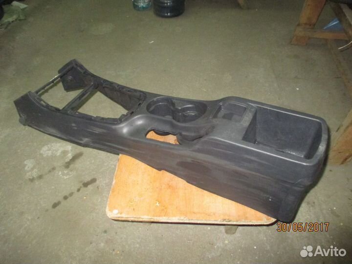 Консоль между сидений Hyundai i30 Хундай Ай 30