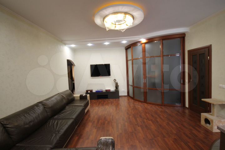 2-к. квартира, 80 м², 3/10 эт.