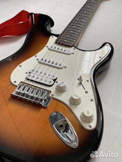 Электрогитара Fender Squier с комбиком