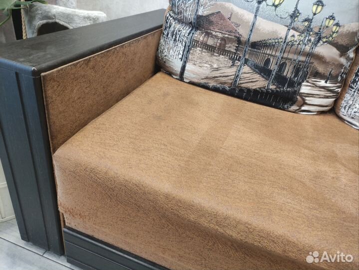 Диван прямой бу