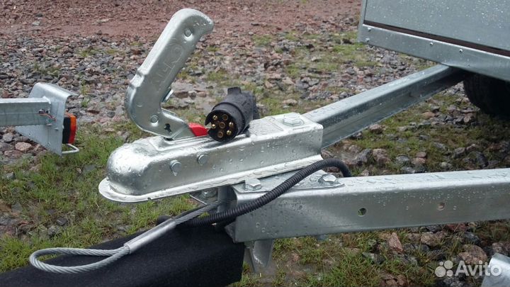 Оцинкованный прицеп лав 81011вв