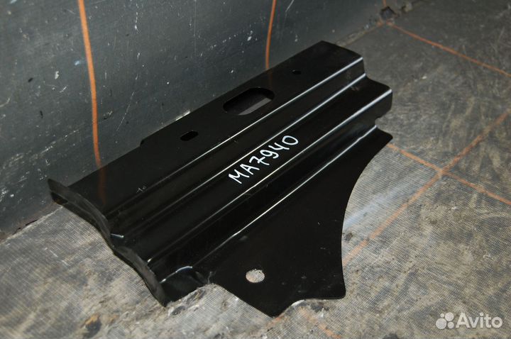 Cоединитель порога задний левый - Skoda Octavia A7