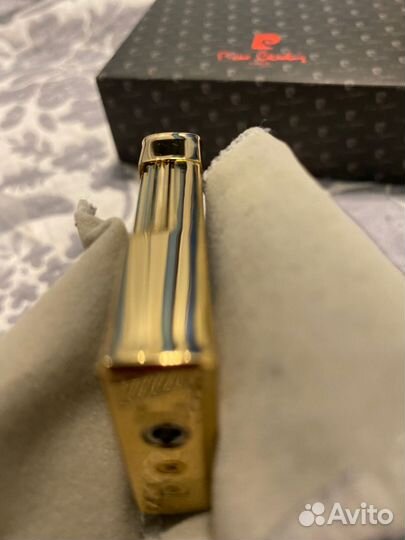 Зажигалка pierre cardin