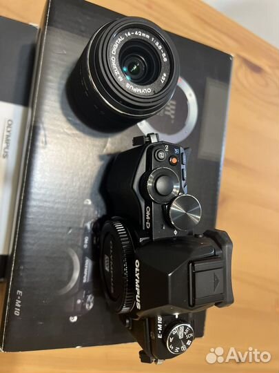 Olympus om d e m10