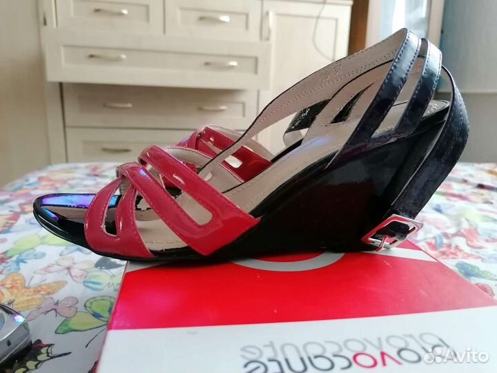 Босоножки 37