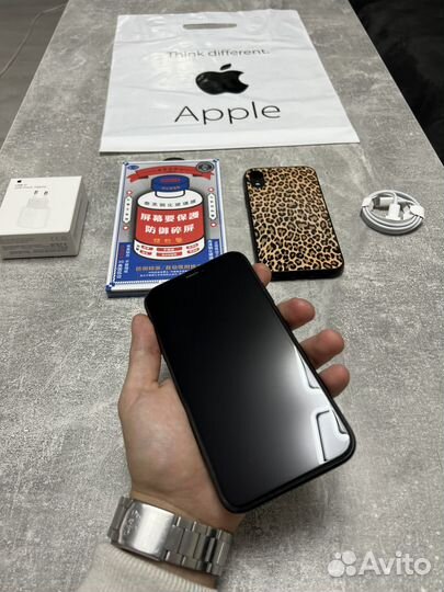 iPhone Xr, 64 ГБ