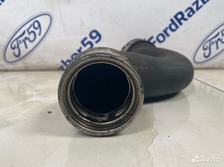 Патрубок интеркулера правый Volkswagen Passat B6