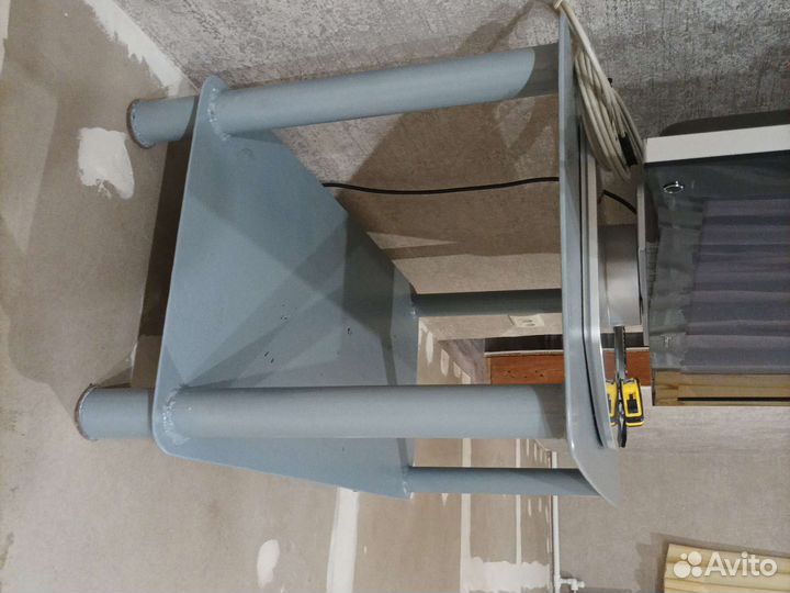 Тумба под телевизор бу