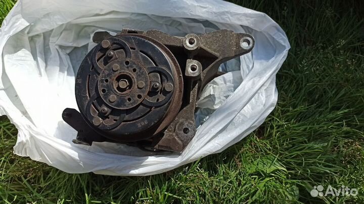 Компрессор кондиционера, замок зажигания Subaru