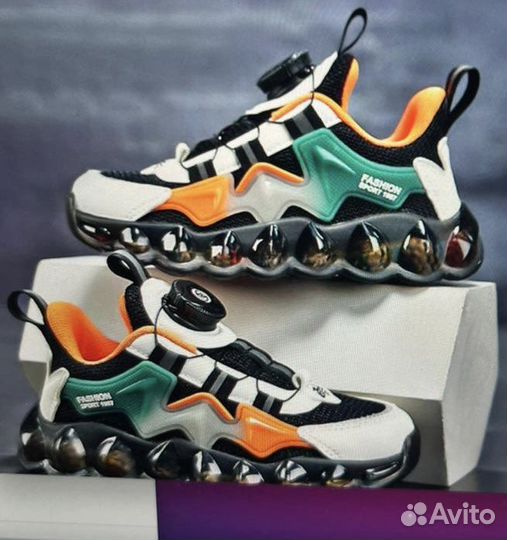 Кроссовки новые