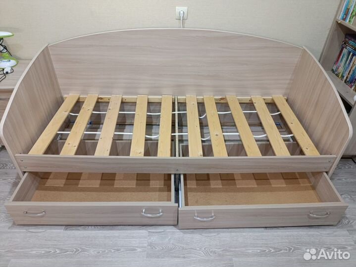 Кровать с матрасом детская