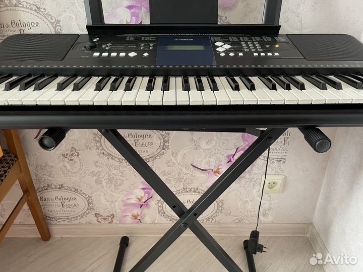Синтезатор yamaha psr e333 в идеальном состоянии