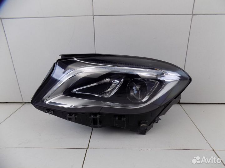 Фара левая Mercedes-Benz GLA-Class
