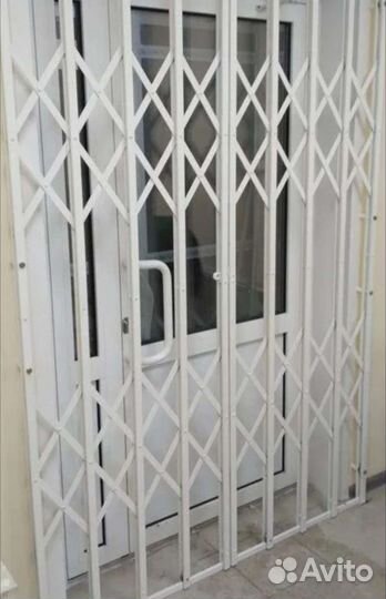 Раздвижные решётки для торговых комплексов