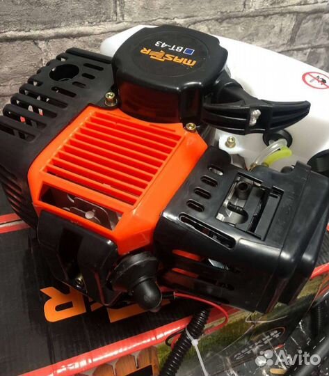 Газонокосилка бензиновая