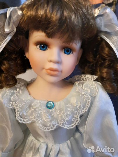 Кукла фарфоровая коллекционная