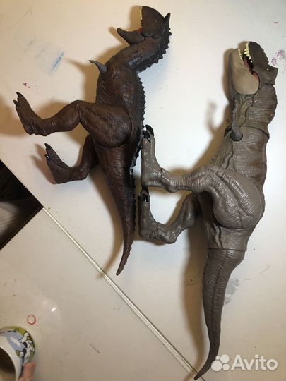 Игрушка динозавры Jurassic world цена за 2