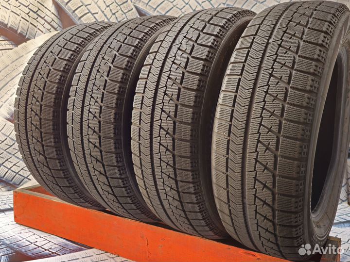 Bridgestone Blizzak VRX 215/60 R17