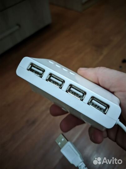 USB HUB с часами