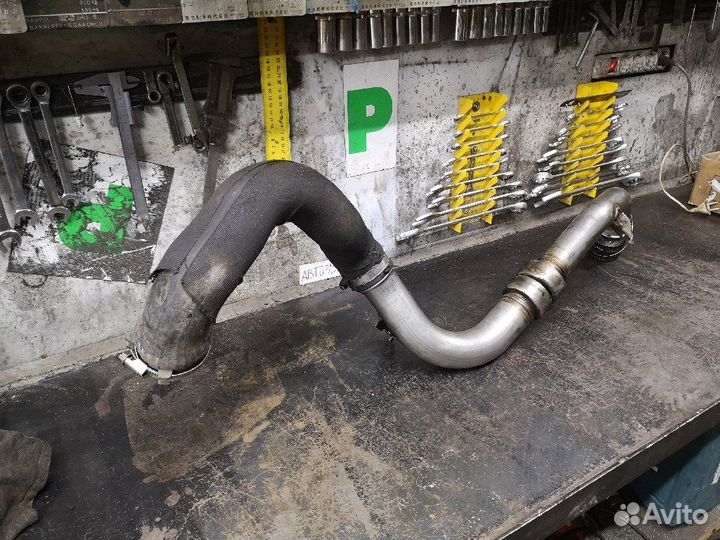 Патрубок интеркулера правый Audi A4 B8, A5 8T 2.7