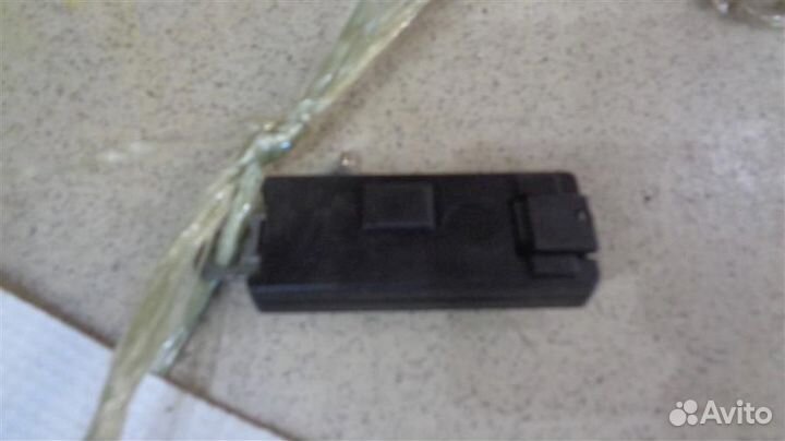 Антенна Volkswagen Touareg 2002-2010