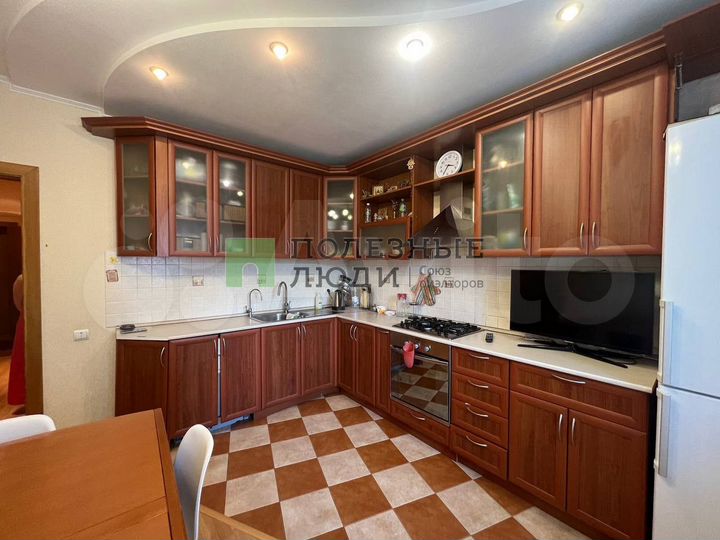 3-к. квартира, 92,4 м², 2/9 эт.