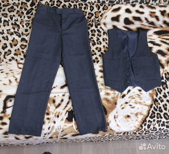 Школьная форма для мальчика серая