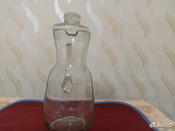 Вазы на ножке и кувшин из прозрачного стекла-СССР