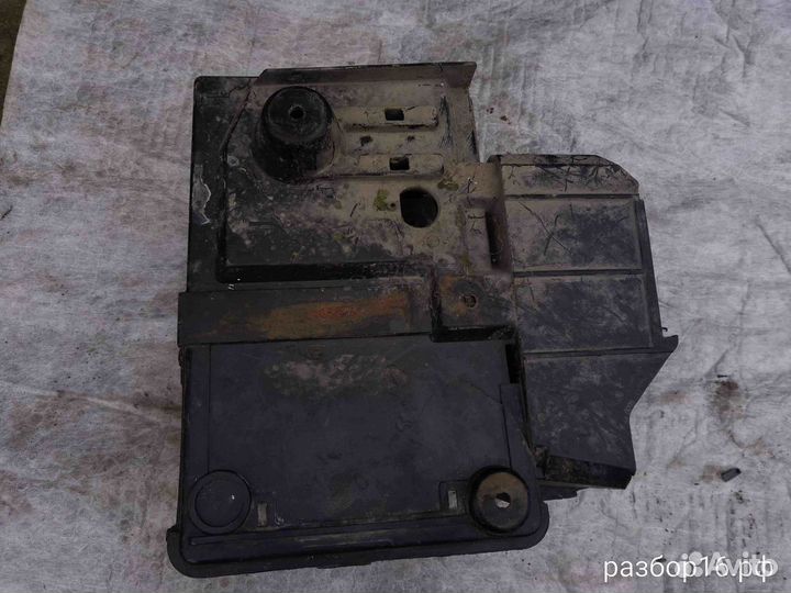 Крепление АКБ (корпус/подставка) Ford Focus II