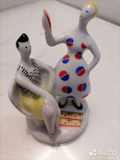 Статуэтка модницы вербилки редкая