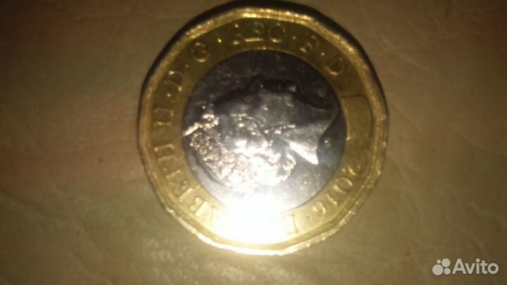 Монета 1 pound